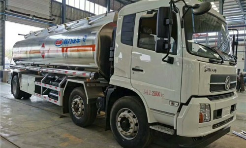 20立方東風(fēng)天錦鋁合金油罐車 