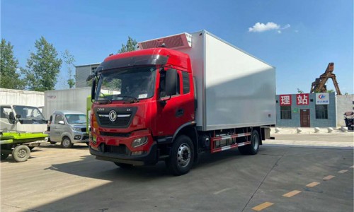 東風(fēng)天錦高頂冷藏車 