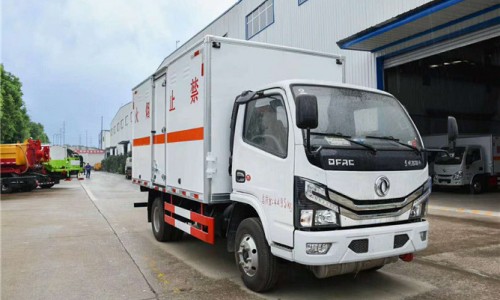 東風(fēng)多利卡D6易燃?xì)怏w運(yùn)輸車 