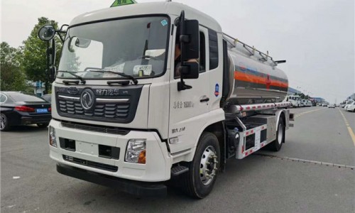 14立方東風(fēng)天錦鋁合金運油車 