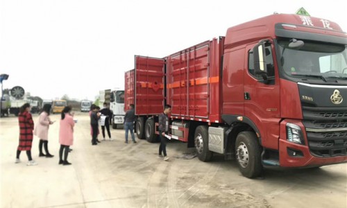 柳汽前四后八危險品廂式車 