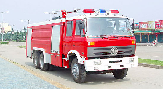 東風(fēng)后雙橋泡沫消防車(chē) 
