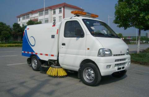 長(zhǎng)安掃路車 